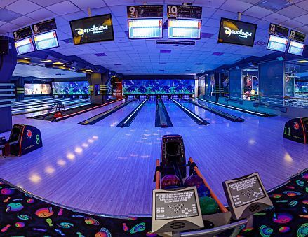 Пермитина 24 новосибирск боулинг. Аполло 24 боулинг новосибирск пермитина. Улица пермитина новосибирск 24 аполло. Новосибирск улица пермитина 24 аполло 24. Боулинг пермитина.